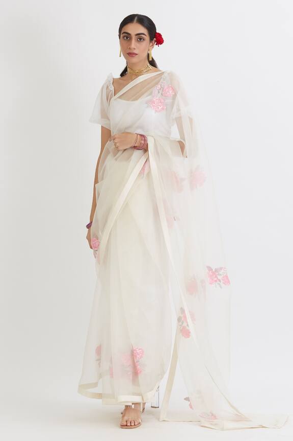 Peeli Dori Embroidered Saree With Blouse