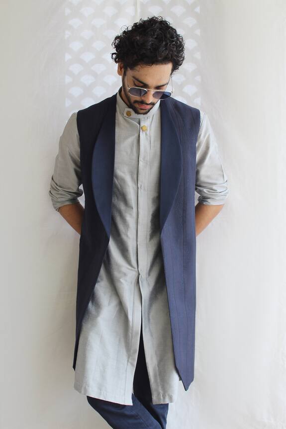 RNG Safawala Kurta & Embroidered Jacket Set