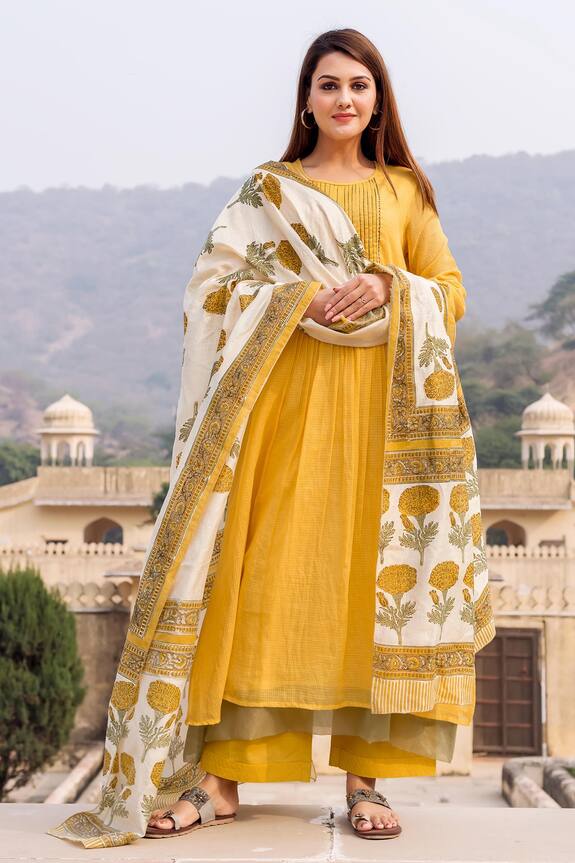Missprint Pintuck Kurta Set