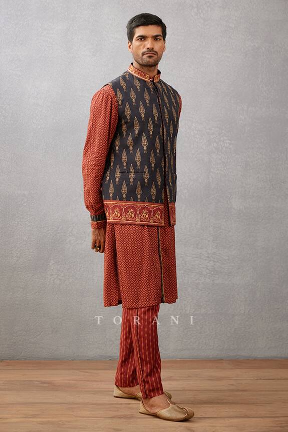 Torani Gulghast Zain Printed Bundi & Kurta Set 