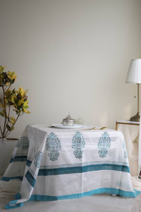 Inheritance India Paisley Print Table Cover 0