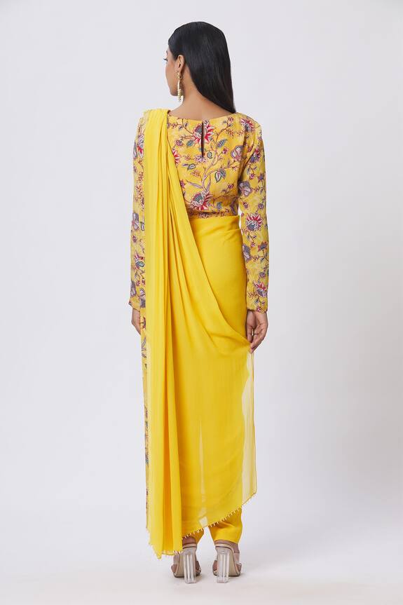 Chhavvi Aggarwal Yellow Crepe Georgette Pre-draped Pant Saree Set 2