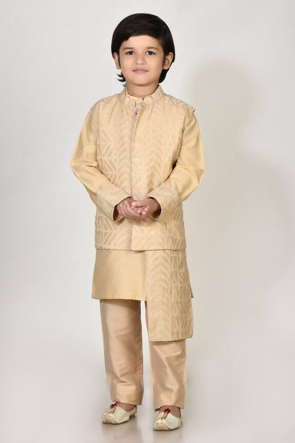 Arihant Rai Sinha Beige Handloom Silk Bundi And Kurta Set For Boys 0