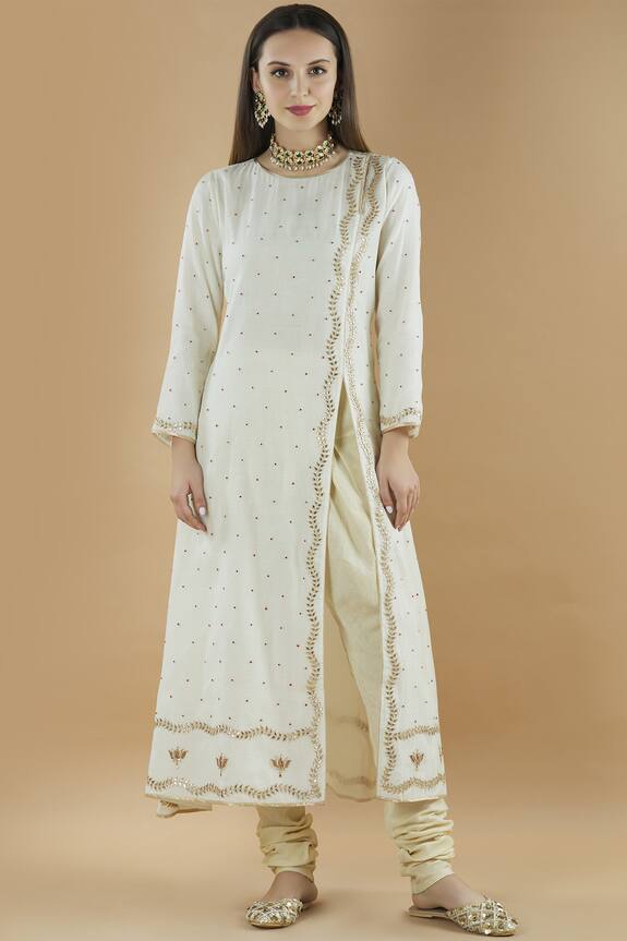 Buy Nini Mishra Off White Cotton Silk Embroidered Kurta Online | Aza ...