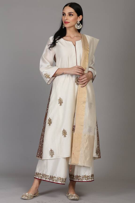 Buy Anju & Harleen Gold Silk Chanderi Kurta Set Online | Aza Fashions