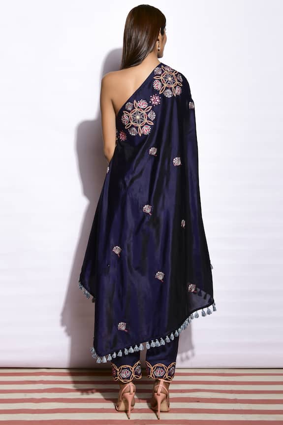 Swati Vijaivargie Blue Silk Embroidered Cape Kurta Set 2