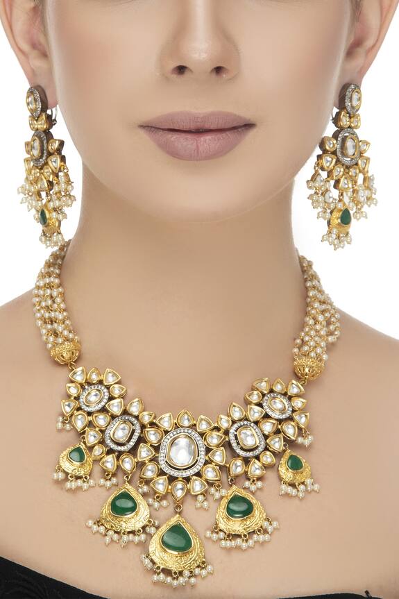 Auraa Trends Kundan Necklace Jewellery Set 0