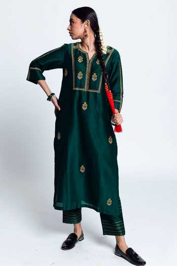 Green - Hand Batik Printing Chanderi Silk Kurta with Palazzo & Dupatta Set