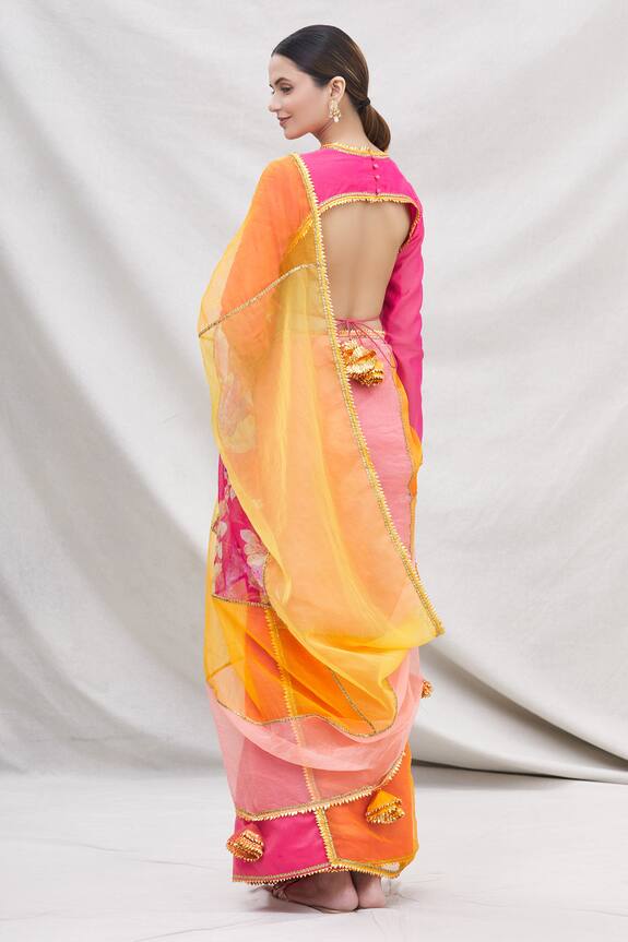 Nikasha Yellow Printed Saree With Blouse 2