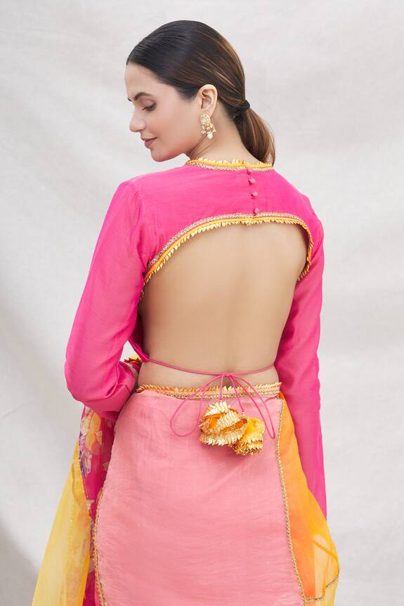 Nikasha Yellow Printed Saree With Blouse 5