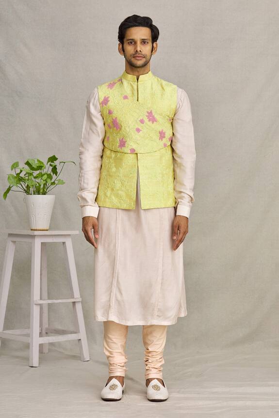 YAJY by Aditya Jain White Silk Embroidered Bundi And Kurta Set 4