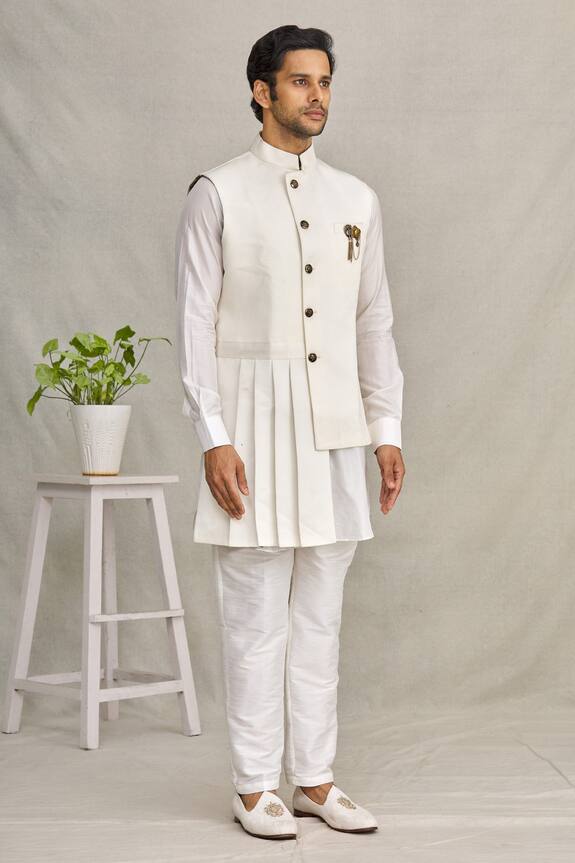 YAJY by Aditya Jain White Silk Asymmetric Bundi And Kurta Set 3