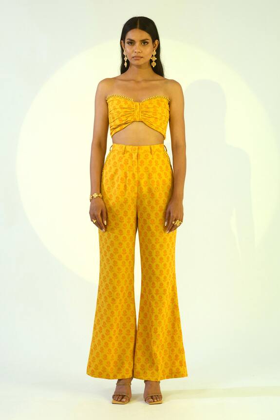 Kalakaari By Sagarika Yellow Chiffon Floral Print Pant Set With Shrug 3