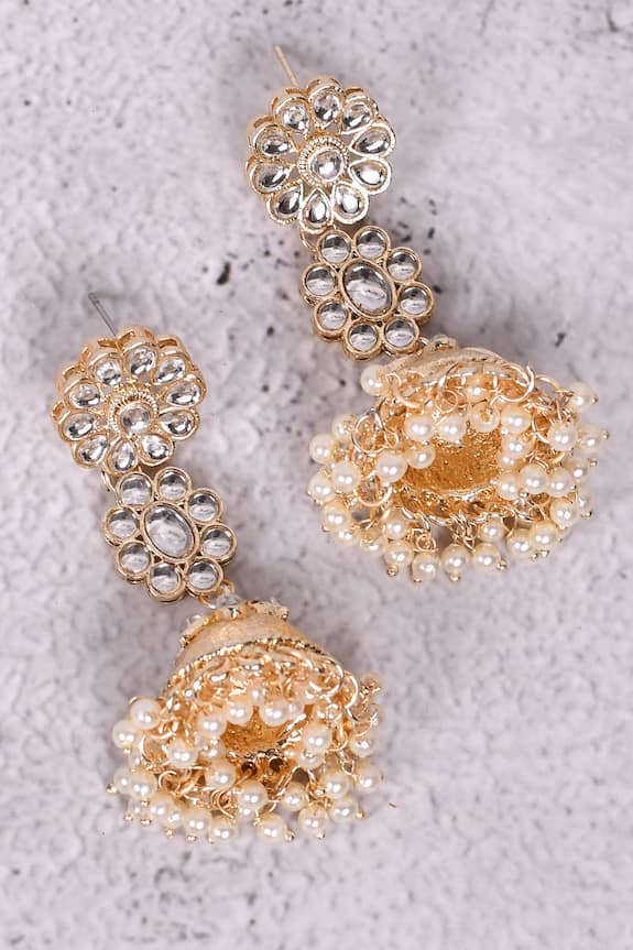 Samyukta Singhania Floral Kundan Necklace Jewellery Set 6