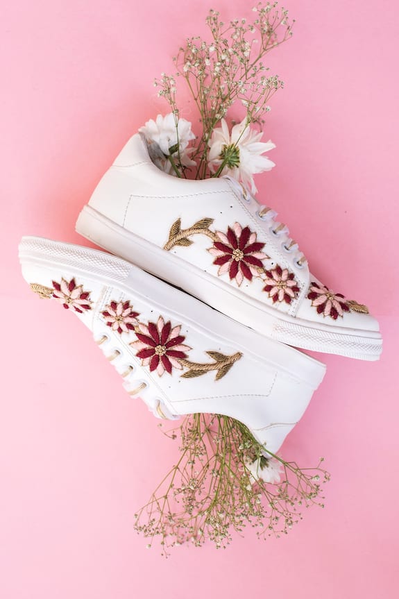 Buy The Saree Sneakers Maroon Zardozi Embroidered Sneakers Online | Aza  Fashions