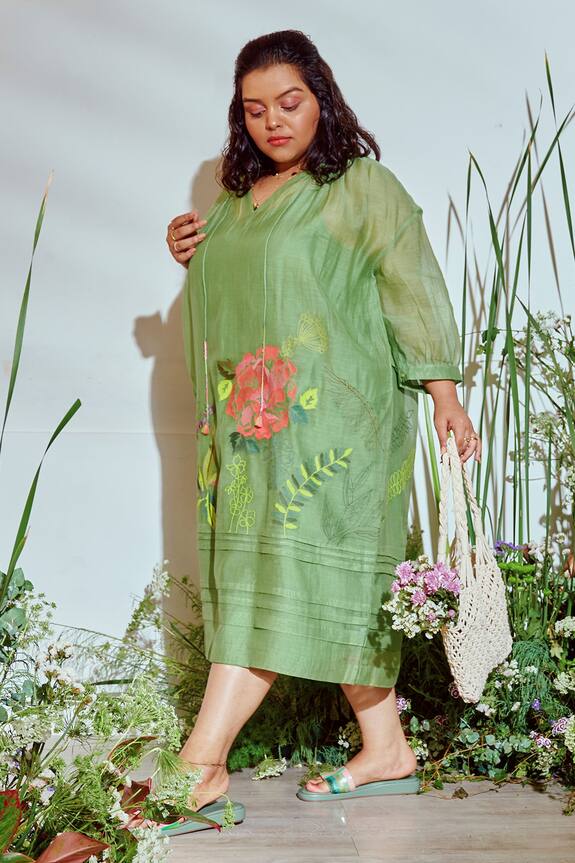 Half Full Curve Green Chanderi Embroidered Hem Dress 3