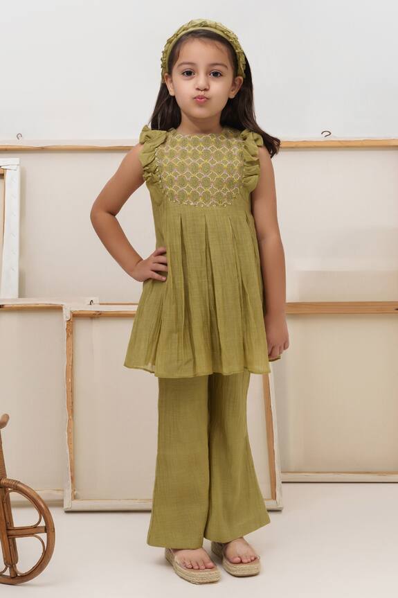 The Right Cut Green Embroidered Kurta And Pant Set For Girls 1