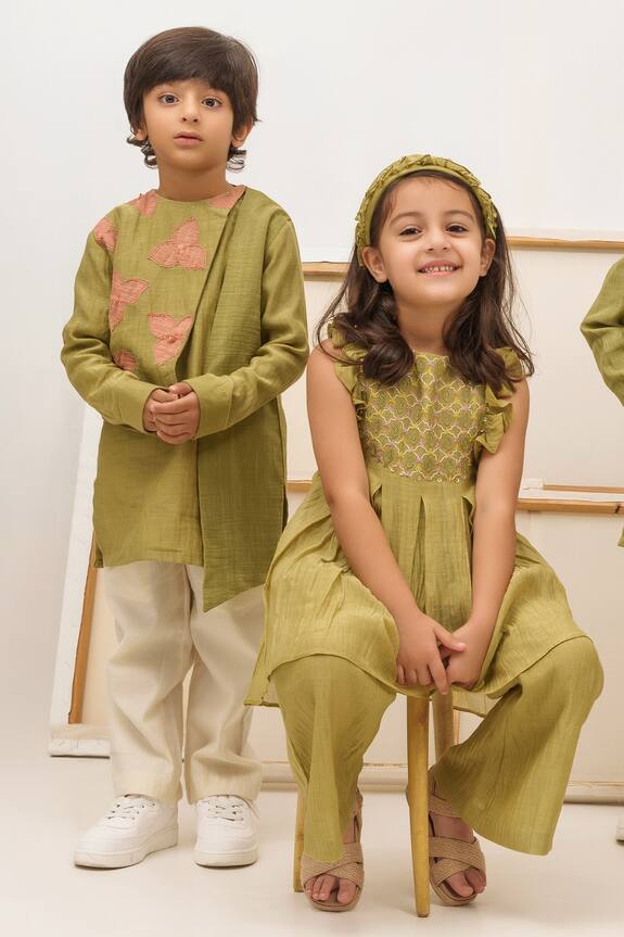The Right Cut Green Embroidered Kurta And Pant Set For Girls 5