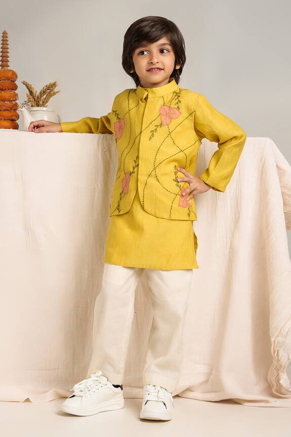 The Right Cut Yellow Embroidered Bundi And Kurta Set For Boys 1