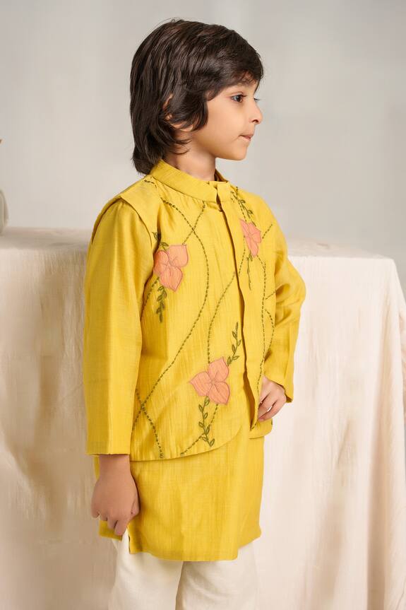 The Right Cut Yellow Embroidered Bundi And Kurta Set For Boys 6