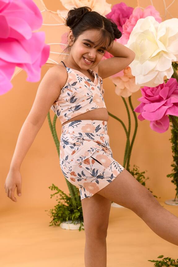 Littleens Peach Summer Playbook Crop Top And Shorts Set For Girls 3