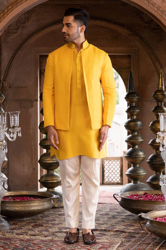 Chhavvi Aggarwal Yellow Matka Silk Short Jacket And Kurta Set 1