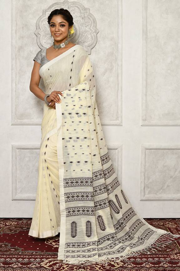 Aryavir Malhotra Off White Handloom Cotton Saree 1