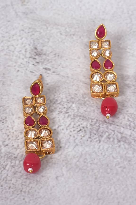 Buy Samyukta Singhania Stone Embellished Choker Jewellery Set Online ...