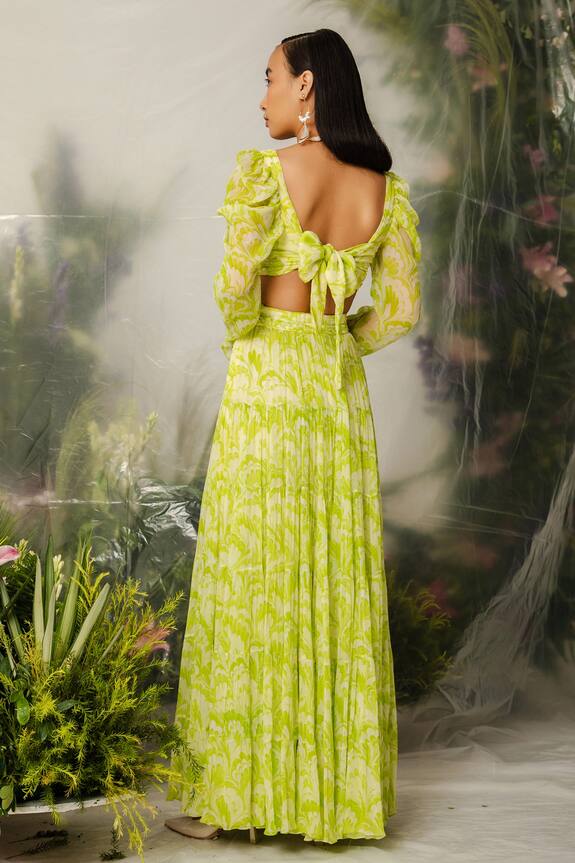 The Iaso Green Crepe Floral Pattern Crop Top And Skirt Set 2