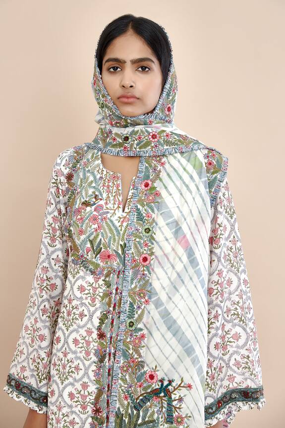 Sunira Designs White Silk Georgette Leheriya Print Dupatta 2