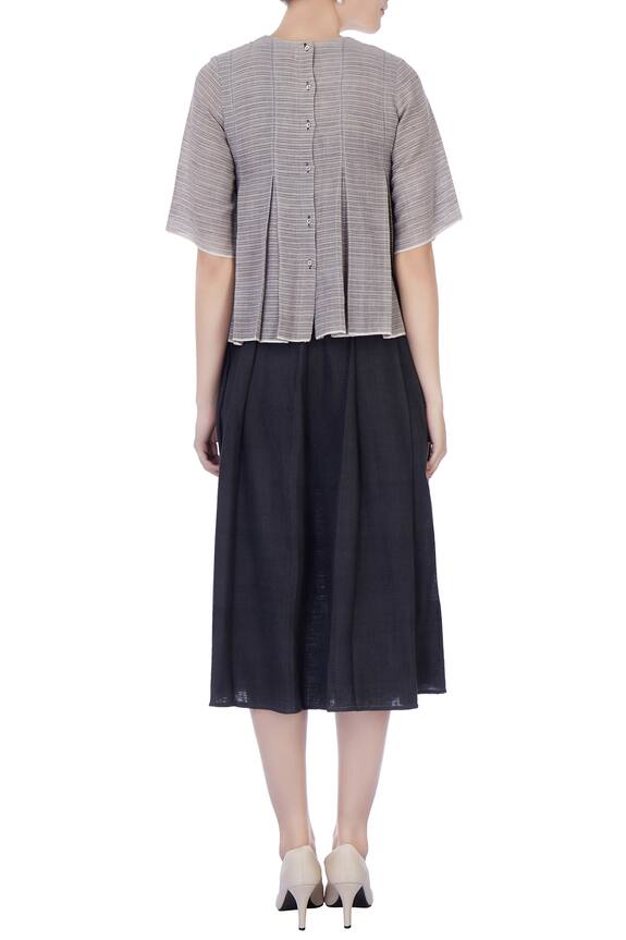 Urvashi Kaur Black Silk Linen Woven Pleated Skirt Set 2