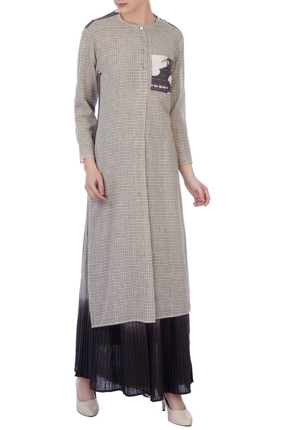 Urvashi Kaur Grey Handwoven Cotton Kurta Set 1