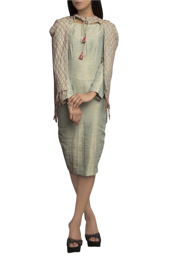 Priyam Narayan Green Handloom Dress With Embroidered Cape 1