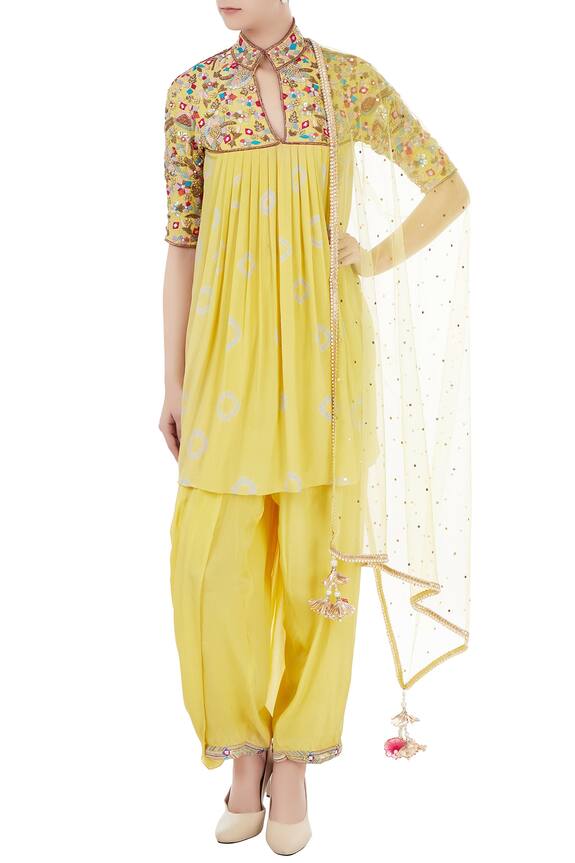Priyanka Singh Yellow Crepe Resham Embroidered Kurta Set 1