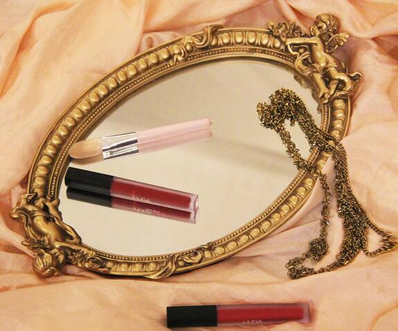 Assemblage Resin Angel Mirror Trinket Tray 0