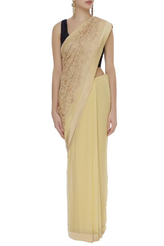 Kommal Sood Beige Floral Thread Embroidered Net And Georgette Saree 4