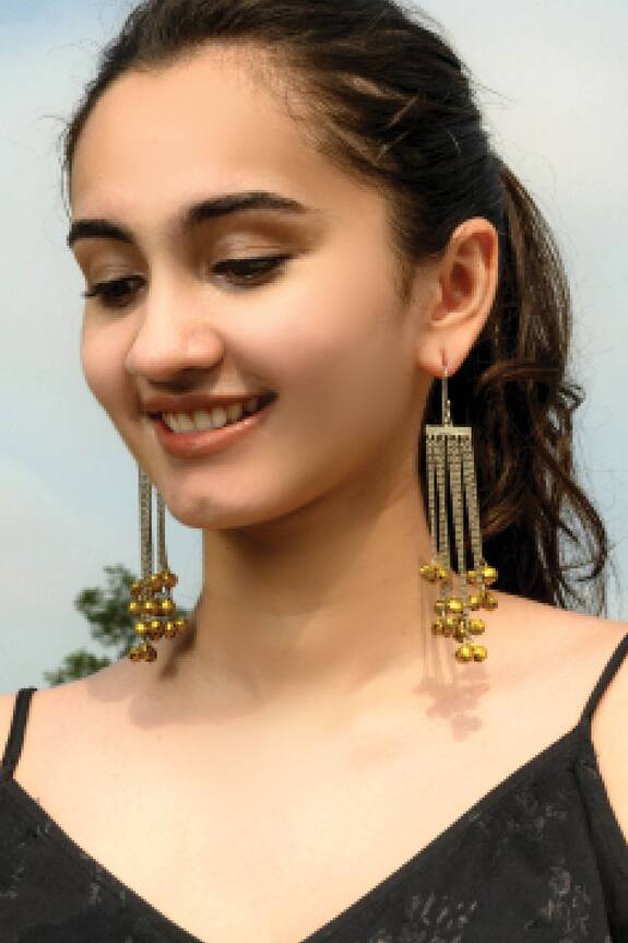 Aaree Accessories Chain Drop Long Earrings 1