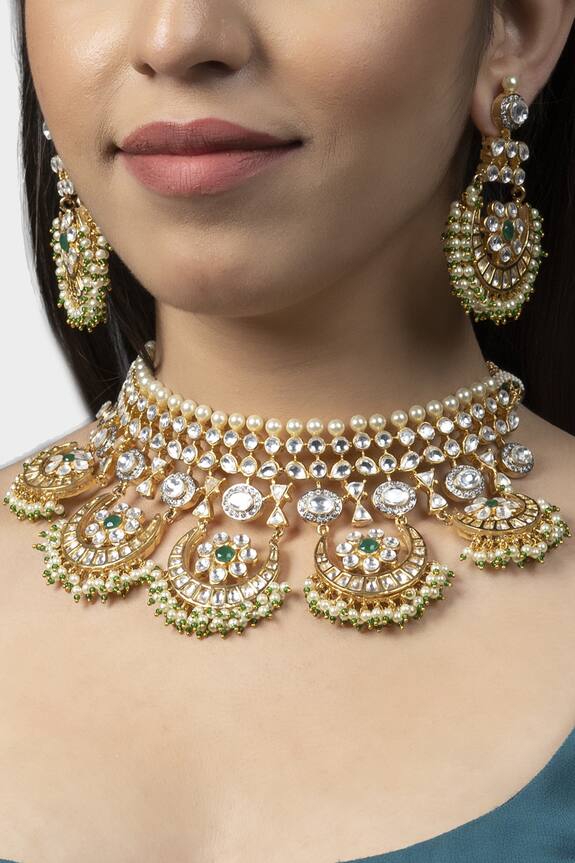 Auraa Trends Kundan Choker Jewellery Set 0