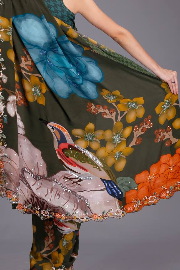 Alpona Designs Green Saree- Natural Crepe Floral Print Saree With Blouse 4