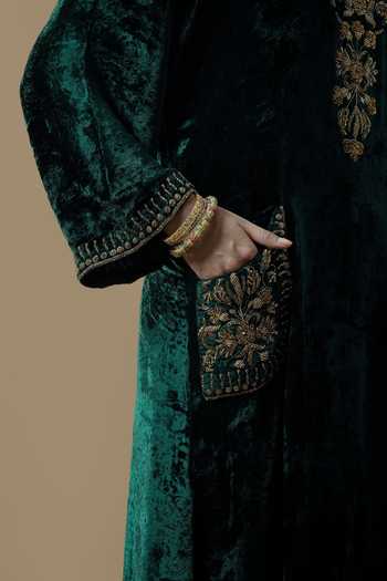 Aangan Gul Kurta Set