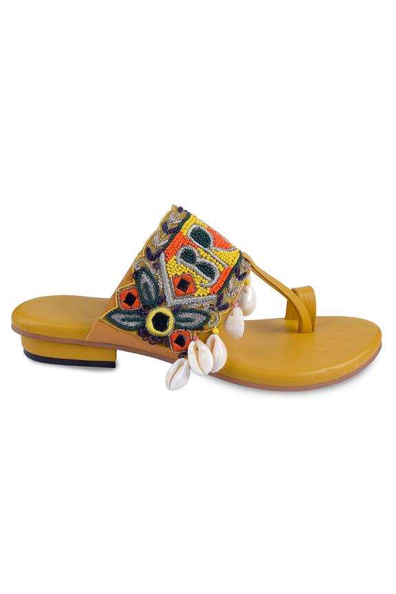 toe ring flats