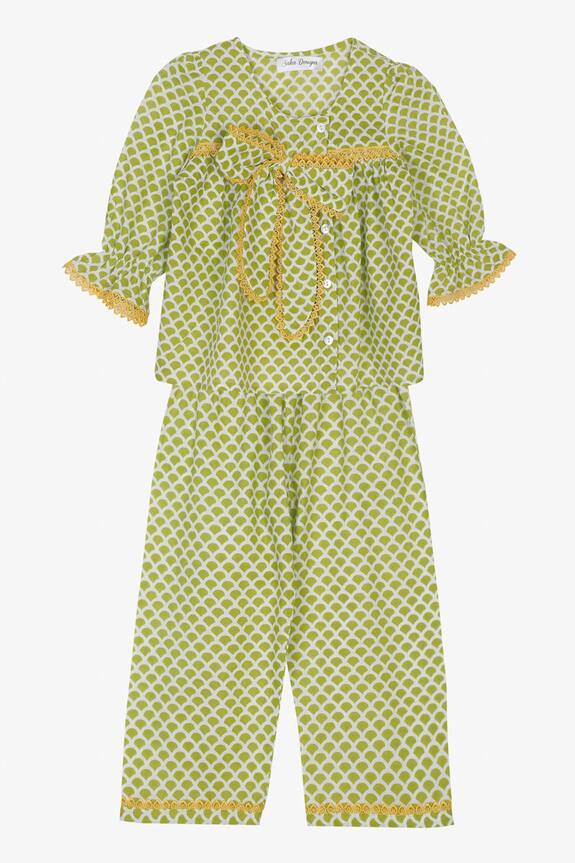 Saka Designs Green Printed Night Suit Set For Girls 1