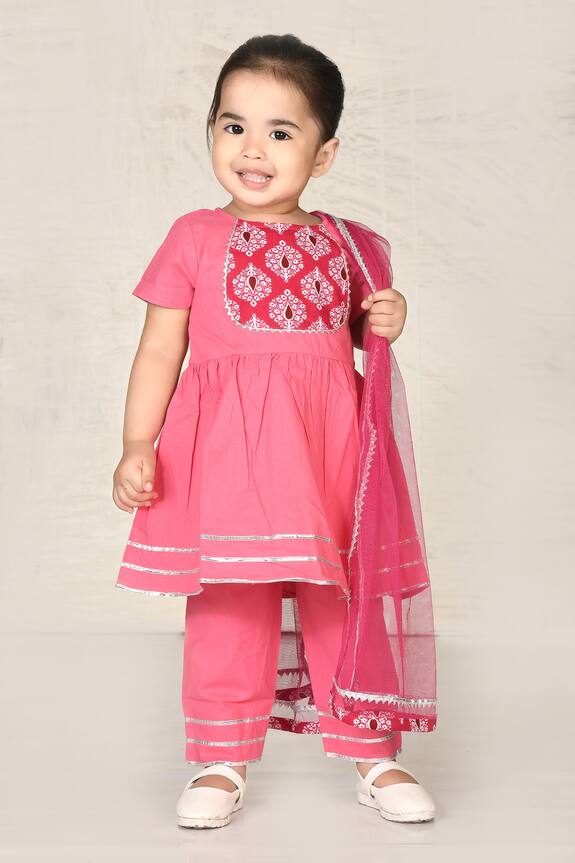 Arihant Rai Sinha Pink Cotton Printed Kurta Set For Girls 0