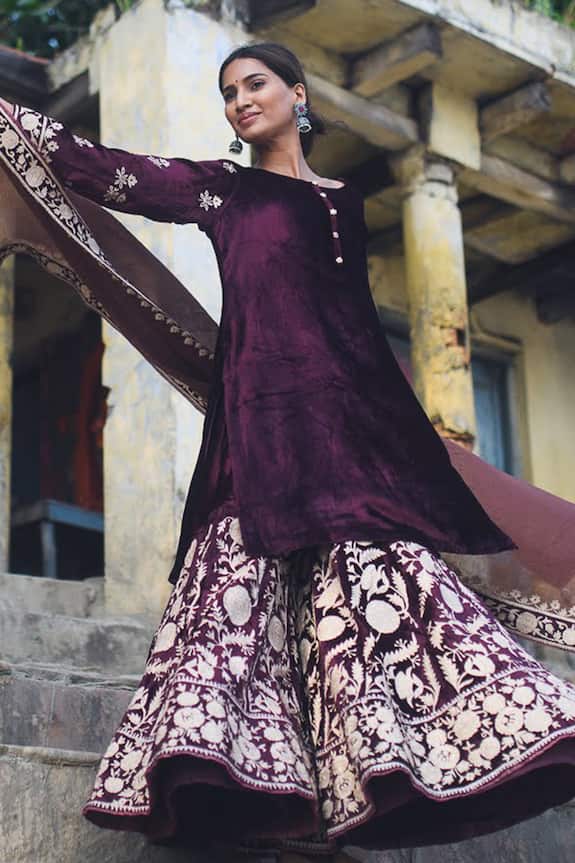 Heena Kochhar Maroon Velvet Embroidered Kurta Set 0