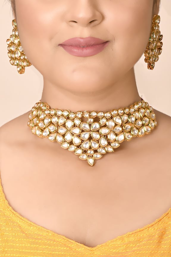 Nayaab by Aleezeh Kundan Choker Jewellery Set 5
