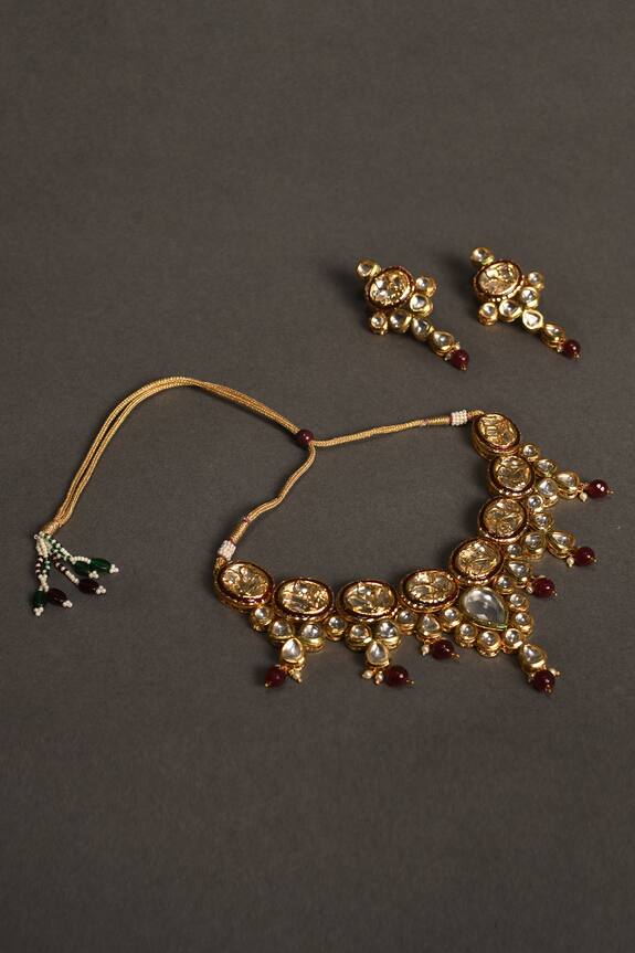 Nayaab by Aleezeh Kundan Necklace Jewellery Set 2