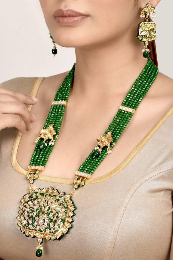 Nayaab by Aleezeh Kundan Pendant Necklace Jewellery Set 6