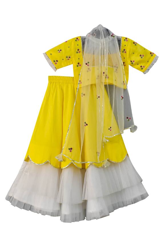 Nadaan Parindey Yellow Embroidered Lehenga Set For Girls 2