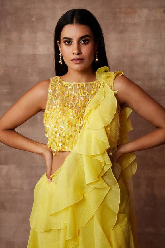 Neeta Lulla Yellow Chiffon Pre-draped Ruffle Saree Set 5