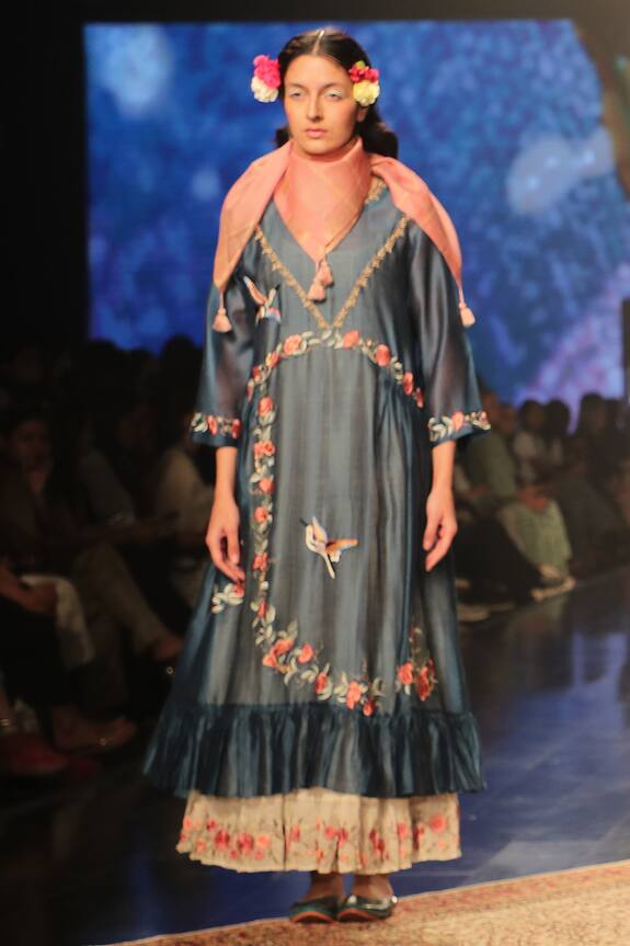Prama by Pratima Pandey Blue Handwoven Silk Chanderi Floral Embroidered Tunic And Inner Set 1